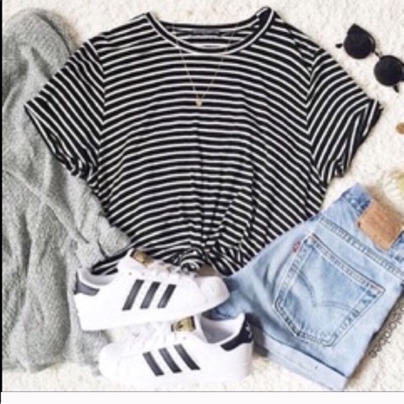 Big mystery box brandy Melville urban outfitters+ - Picture 4 of 7